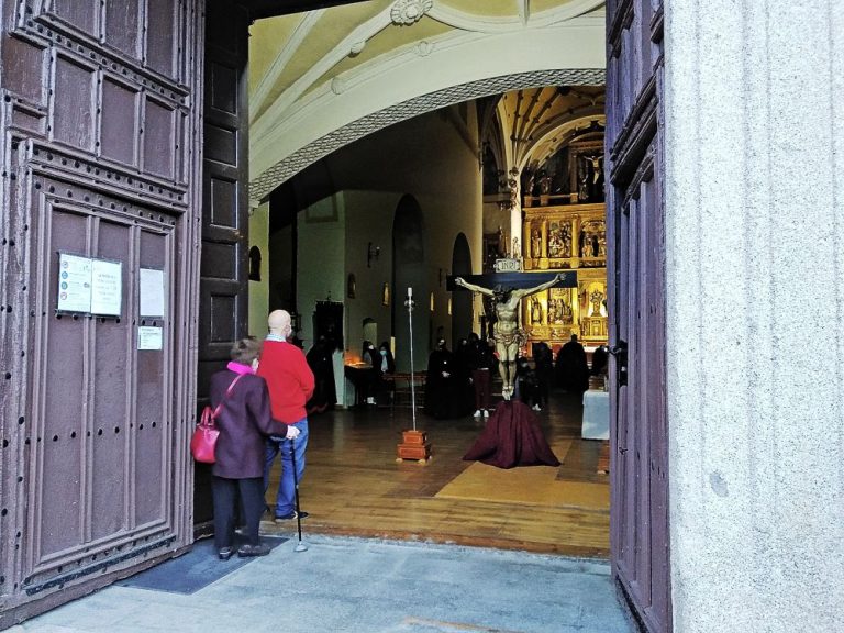 Mascarilla obligatoria y test de antígenos, posibles medidas para la Semana Santa de 2022