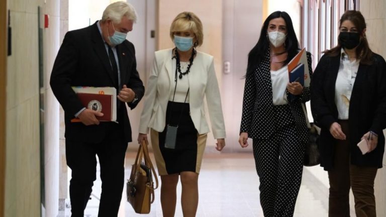 La comunidad notifica 614 nuevos contagios y cinco fallecidos en hospitales