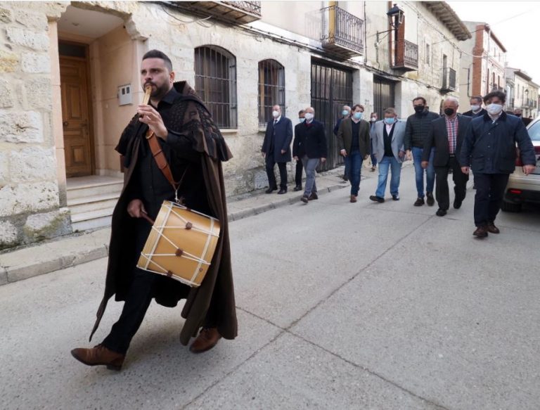 Mañueco reivindica el orgullo de pertenecer a una Comunidad que se abre a su futuro desde la libertad, la igualdad y la solidaridad