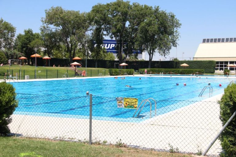 Medina del Campo cuenta ya los días para pegarse los primeros chapuzones en su piscina de verano