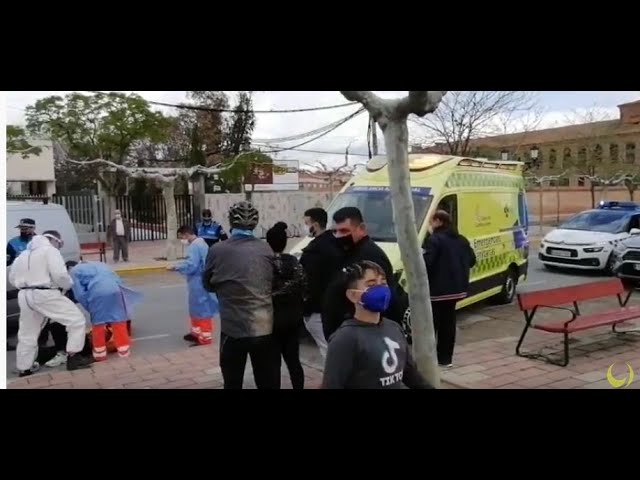 Una motocicleta impacta contra una furgoneta en Medina. Sábado 10 de Abril.