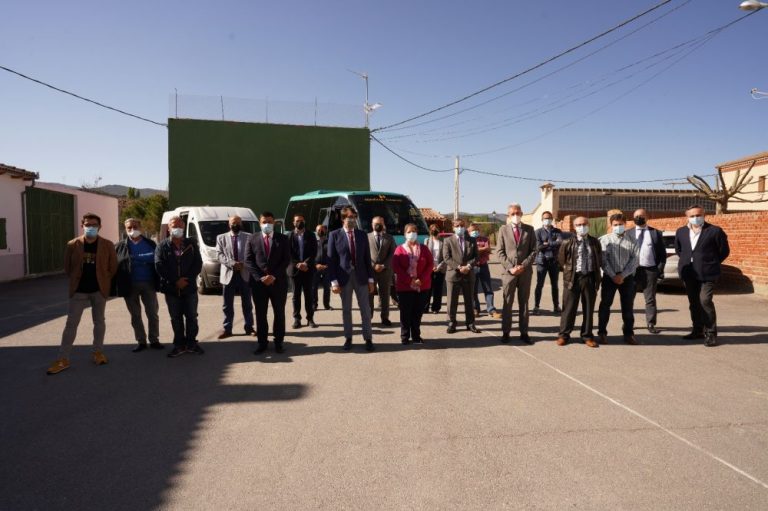 El Bono Rural de Transporte Gratuito en la provincia de Ávila arranca hoy en Muñico