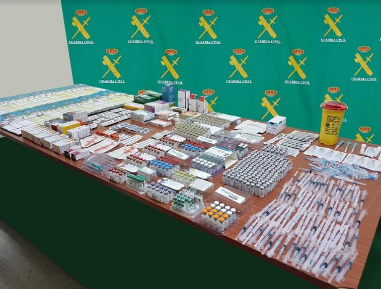 Dos personas detenidas y tres investigadas por presunta comercialización ilegal de medicamentos veterinarios