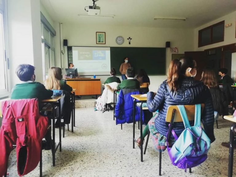El Colegio San José acoge el programa de educaciónón afectivo sexual ‘Ni héroes ni sirenas’