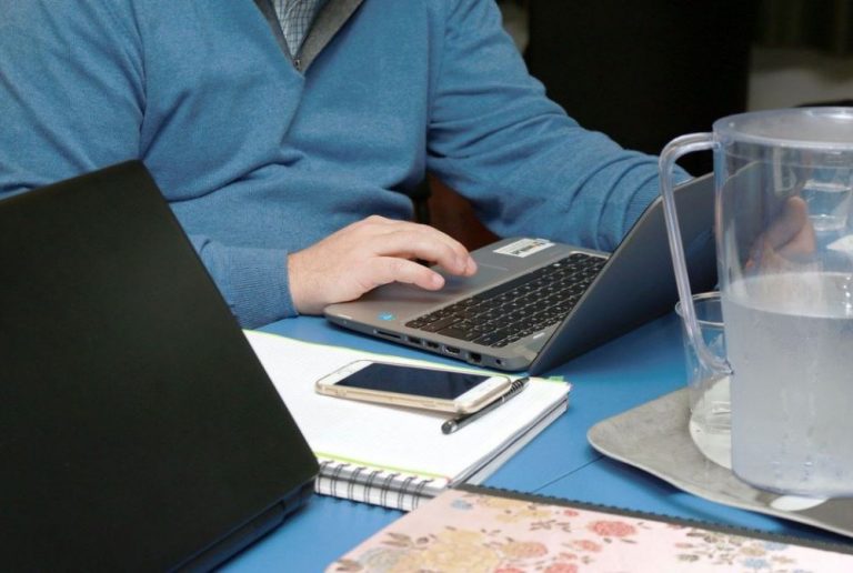 La Junta publica una guía para facilitar el teletrabajo en las administraciones locales