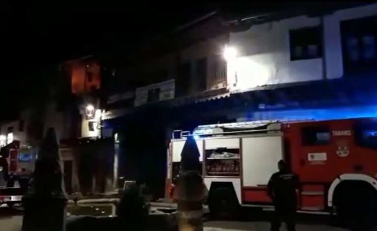 Herido un varón de 68 años en el incendio de una vivienda en San Martín del Castañar (Salamanca)