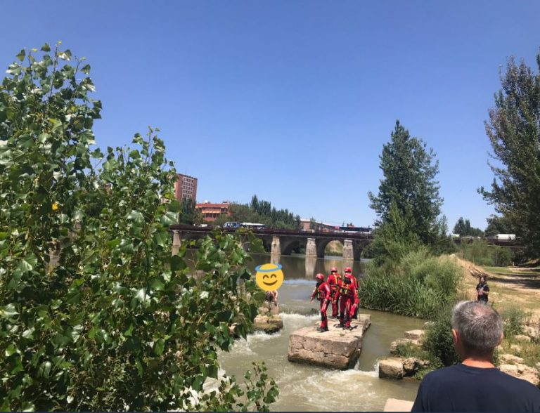 Bomberos rescatan a un chico de 14 años que se encontraba en las antiguas aceñas de Valladolid