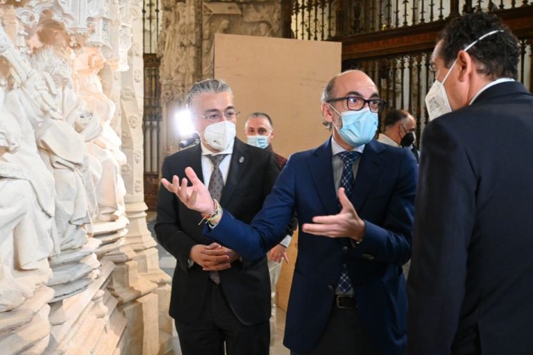 Los relieves del Trasaltar de la Catedral de Burgos recuperan su esplendor