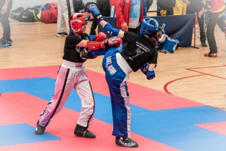 Nueve competidores del Budokán participan en el regional de kickboxing