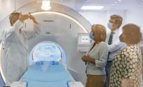 Verónica Casado visitó las instalaciones de la resonancia magnética del Hospital de Segovia