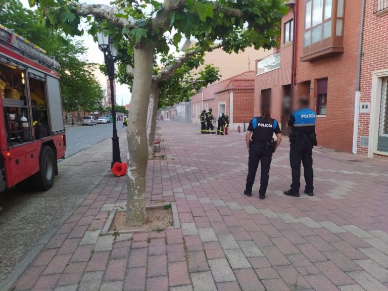 Un leve incendio en la Avenida de Portugal ocasiona varios cortes de luz a los vecinos