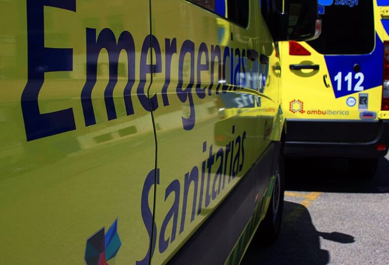 Tres heridos trasladados al Hospital de Medina del Campo tras el vuelco de un turismo