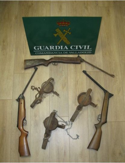 La Guardia Civil inspecciona explotaciones agrícolas en los pueblos de Valladolid en busca de armas de caza