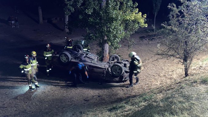 Cuatros jóvenes heridos en un accidente en la subida a Fuente El Sol (Valladolid)
