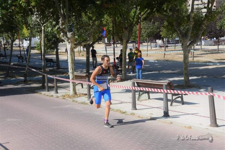 El medinense David Fernández finalizó 21º en el Triatlón Esprint Autonómico de Valladolid