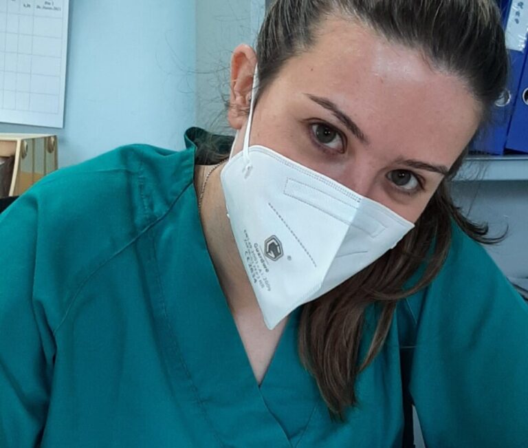 Eva Badallo: «Todo el mundo debería vacunarse no solo por ellos mismos, también por aquellos que nos rodean»