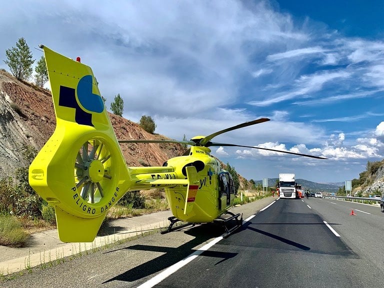 Una persona fallecida en el choque frontal de un turismo y un camión en la A-66