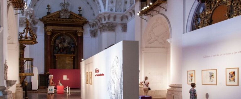 Las Francesas acoge la exposición ‘Alicia en el País de las Maravillas’, con obras de Dalí y Max Ernst.