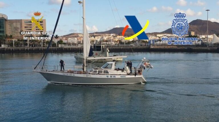 Intervenidos 1.200 kilogramos de cocaína en un velero situado frente a las costas de Canarias