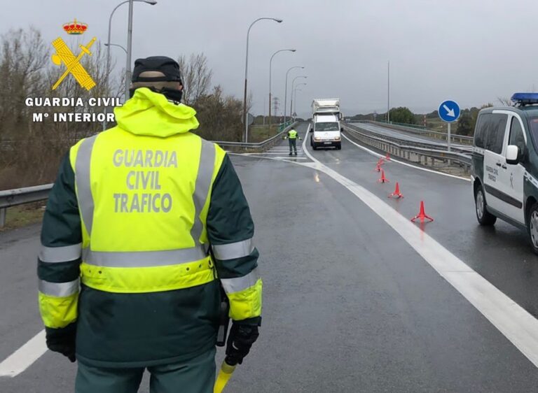 AMPLIACIÓN.- Fallecen cuatro personas en un accidente de tráfico en la carretera N-110 en Villatoro (Ávila)