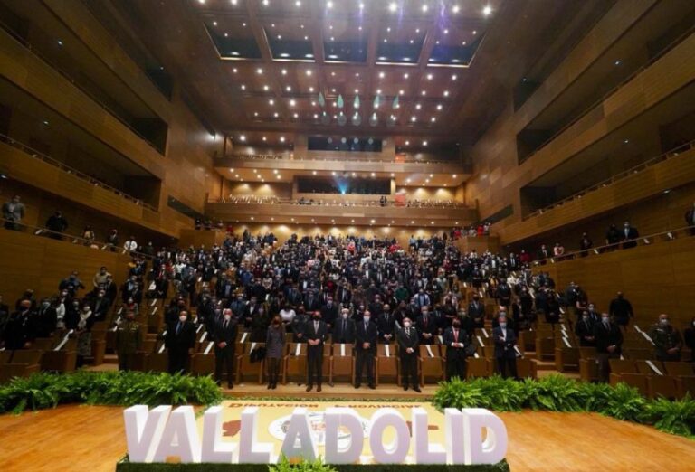 Valladolid celebra el Día de la Provincia y califica de «héroes anónimos» a los miembros de los ayuntamientos
