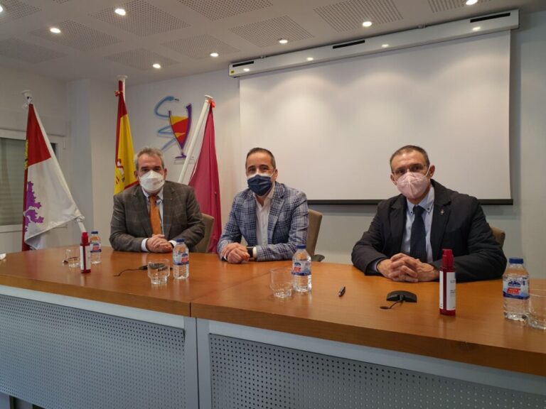 Los farmacéuticos de Valladolid, implicados en la detección de  casos de diabetes oculta