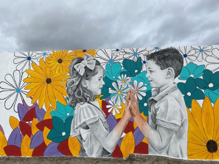 Valdestillas estrena un mural en favor de la igualdad de género