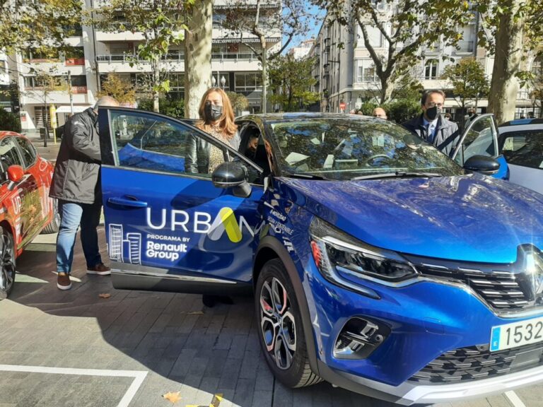 Barcones inaugura “RoadShow”, un evento promovido por DGT y Renault que recala en Valladolid para concienciar al público sobre la nueva movilidad segura y sostenible