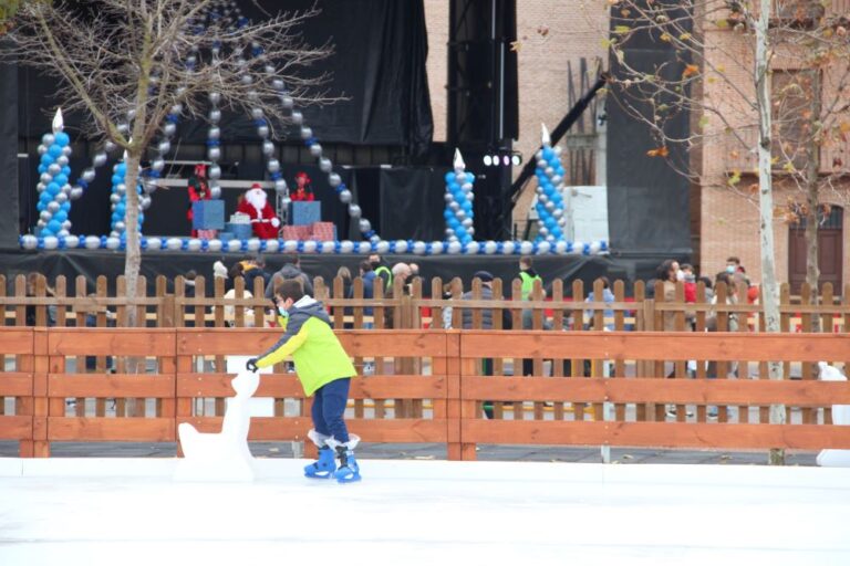 Gana Medina reclama ante registro información sobre la pista de hielo 