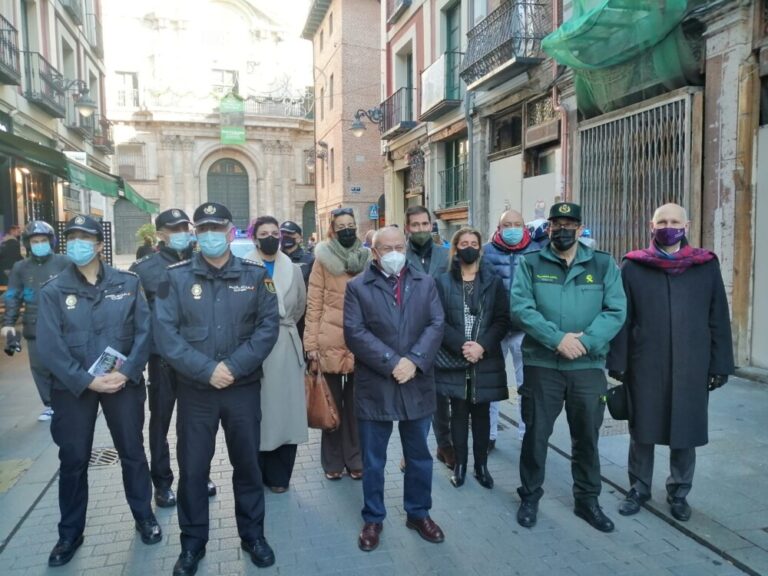 La Policía Nacional y la Guardia Civil intensificarán la vigilancia y la prevención en los entornos comerciales durante estos días de Navidad