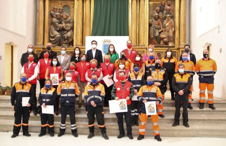 Sentido reconocimiento a la labor de Cruz Roja y Protección Civil en Medina del Campo