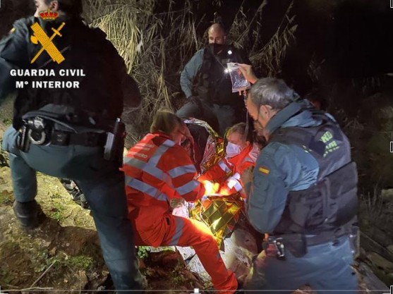 La Guardia Civil de Valladolid rescata a una persona de 30 años que sufrió una caída en un cortado del Pisuerga