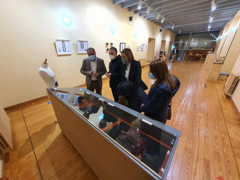 Visitas a la exposición ‘Oficios Artísticos’ hasta el 13 de febrero en Tordesillas