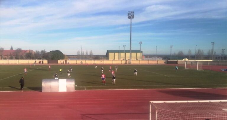 La tercera victoria consecutiva de la Gimnástica no es suficiente para optar al ascenso