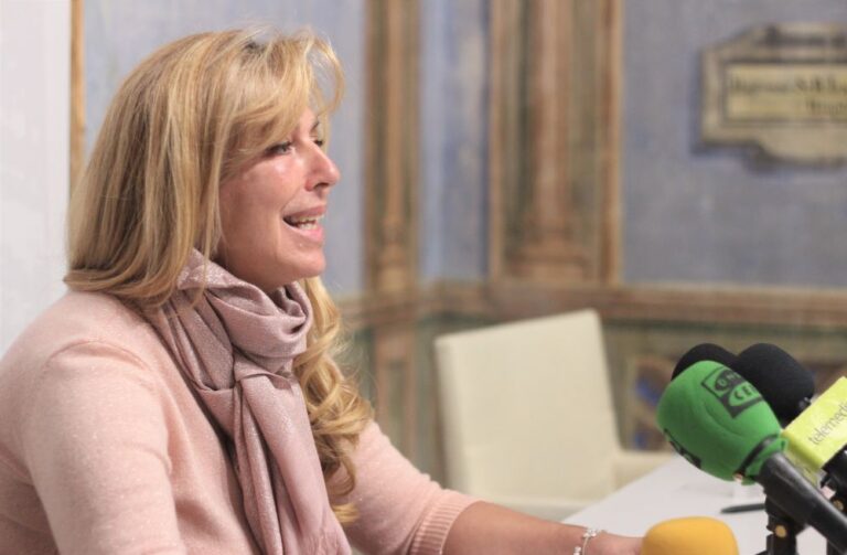 El Ayuntamiento de Medina regula el teletrabajo para sus empleados con un máximo de tres de sus cinco días laborales