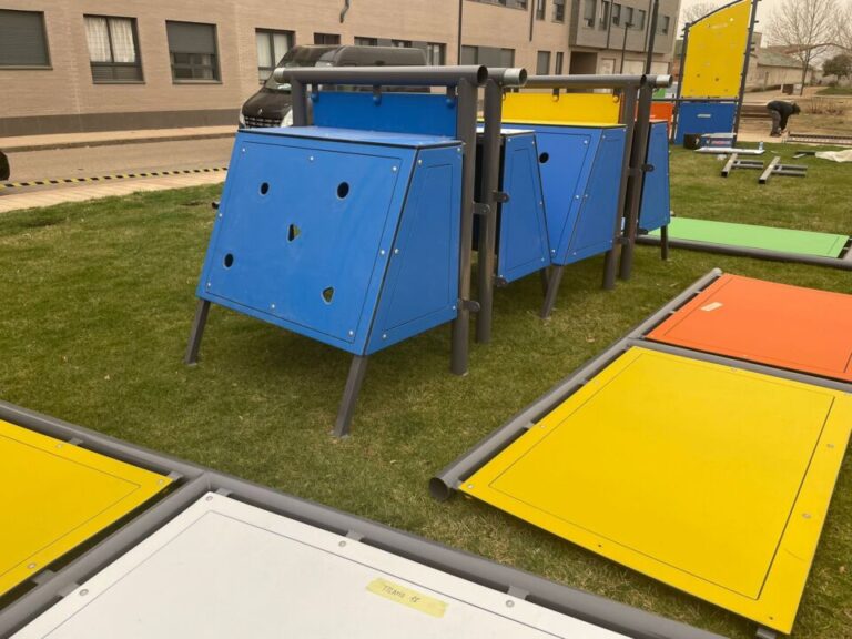 La Concejalía de Juventud pondrá una cubierta al parque próximo al Convento de «Las Reales»