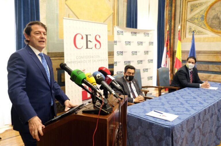 Mañueco urge a actuar sin dilaciones ante una situación crítica que pone en riesgo la viabilidad de muchos sectores y empresasMañueco