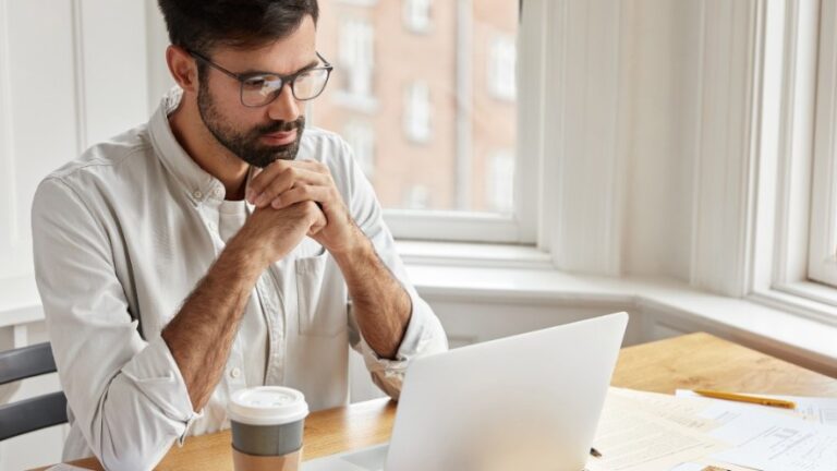 La Junta digitaliza más de 1.500 trámites y bate récords con 2,7 millones de solicitudes electrónicas en 2025