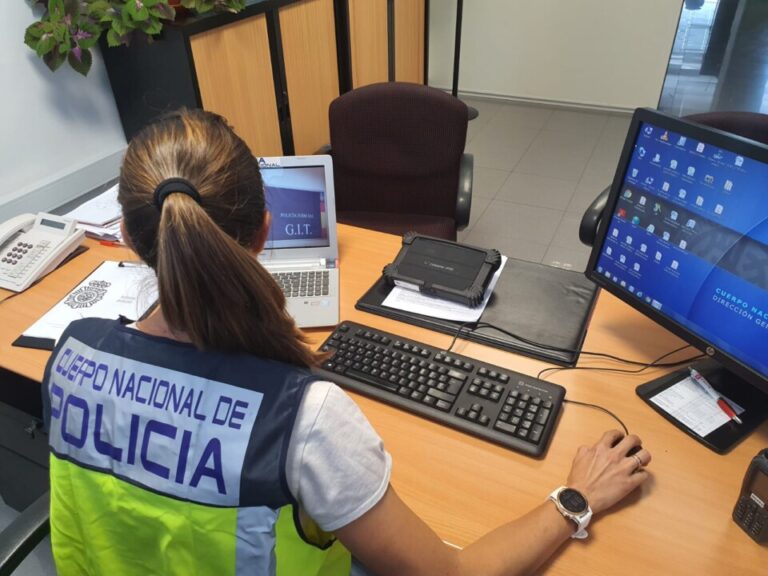 La Policía Nacional bloquea una cuenta bancaria que cibercriminales utilizaban para estafar a empresas de Valladolid