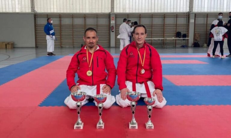 Óscar Botrán consigue una plata y un oro en el regional de kárate de Valladolid