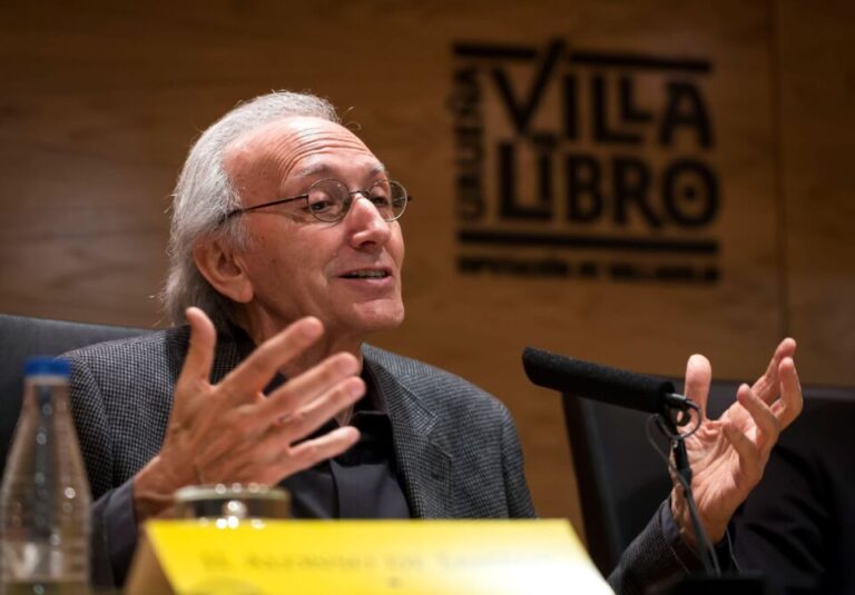José Luis Alonso de Santos gana el VI Premio de Creación Literaria Villa del Libro, primero dedicado al teatro, por su obra Los jamones de Stalin