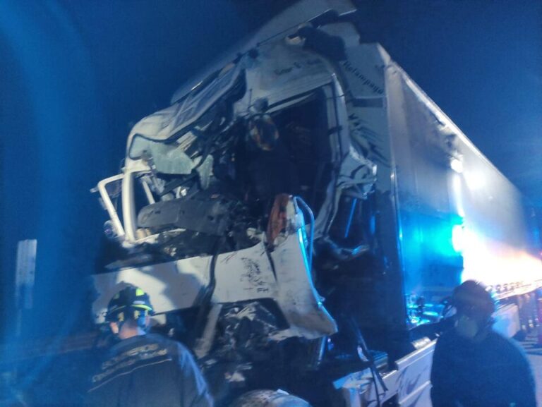 Una colisión entre dos camiones causa heridas a dos personas en la autovía A-62 en Tordesillas