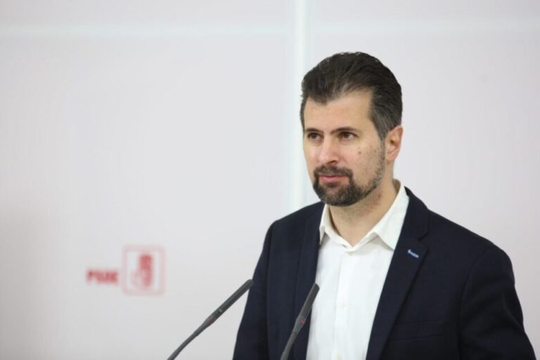 Tudanca deja la Secretaría General del PSOECyL