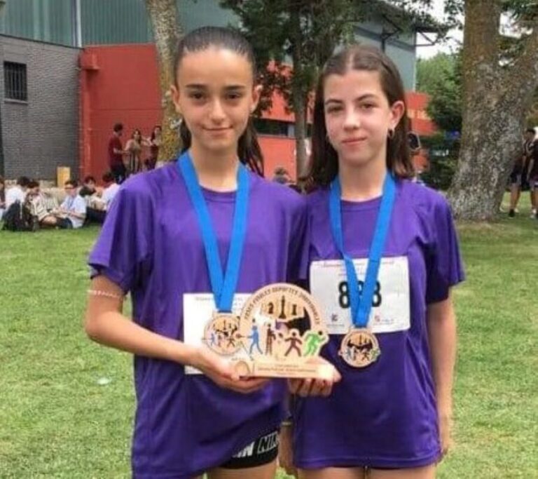 Andrea de Castro y Laura González se proclaman subcampeonas de Castilla y León junto al equipo vallisoletano de atletismo