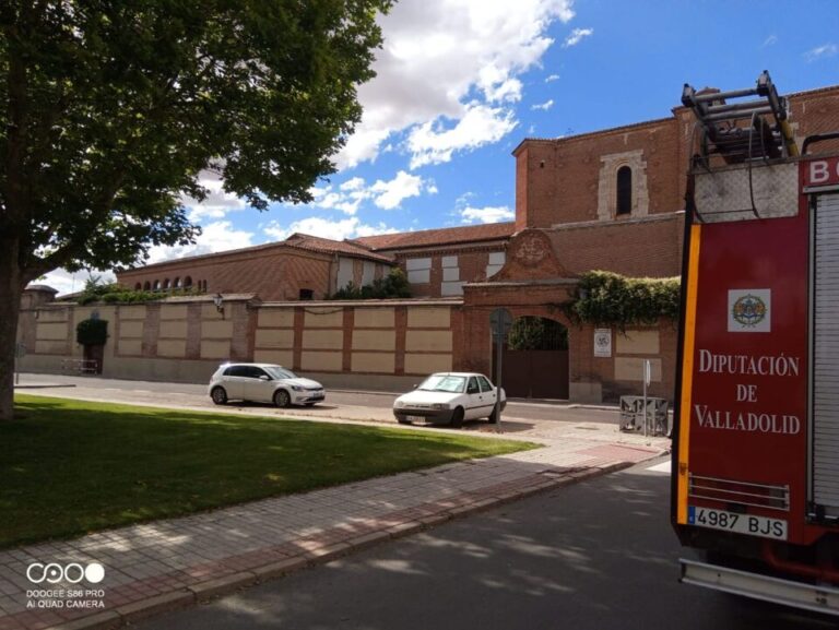 Declarado un incendio en el convento Santa María la Real de Medina del Campo