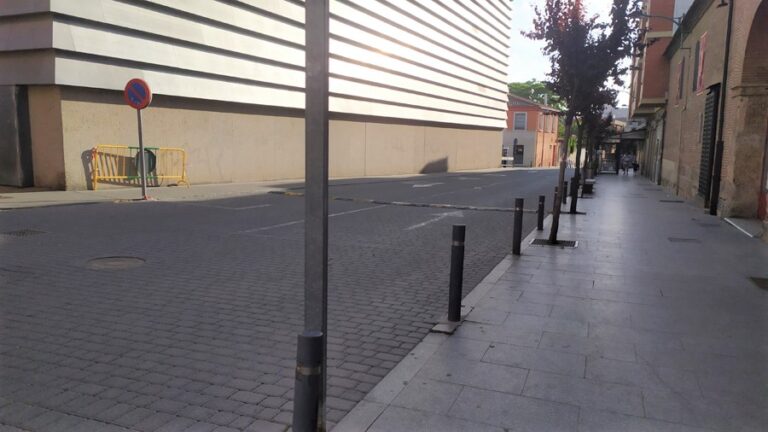 Solicitud de instalación de un paso de cebra en Ronda de Santa Ana para facilitar el acceso de personas con movilidad reducida