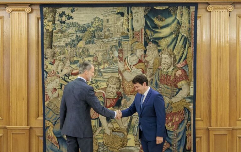 El presidente de la Junta reafirma ante el Rey la lealtad y el apoyo de Castilla y León a la Monarquía, la Constitución y sus instituciones