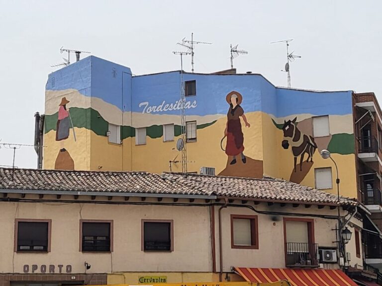 Tordesillas estrena un nuevo mural que homenajea a la figura de la mujer