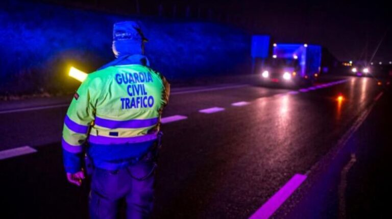 Fallece el conductor de un camión en un accidente de tráfico en Villaviudas (Palencia)