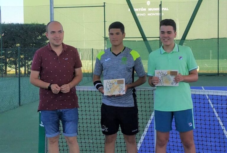 Guillermo Frutos consigue el segundo puesto en el Torneo de Tenis Villa Alba de Tormes